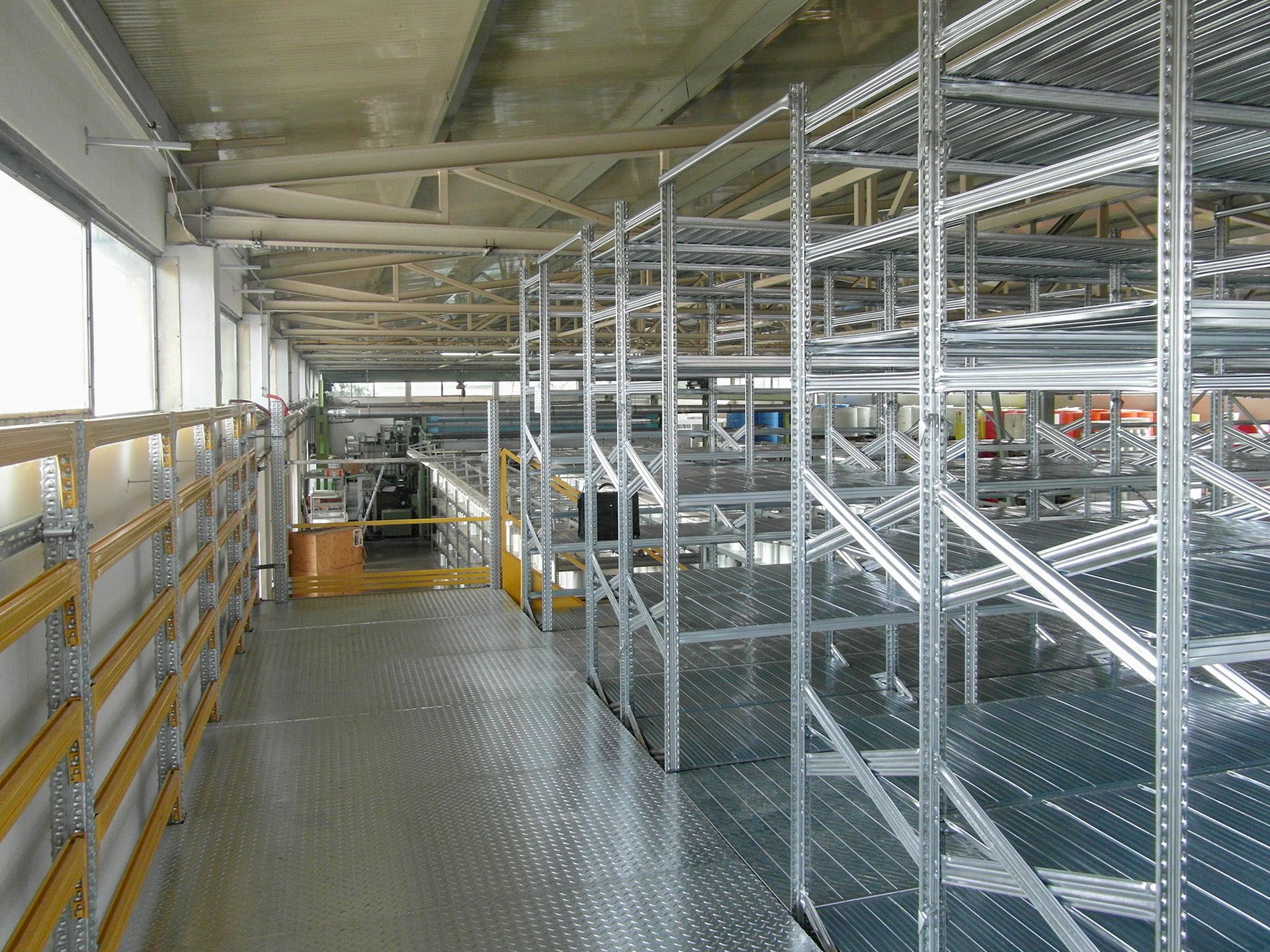 Soppalco industriale modulare installato