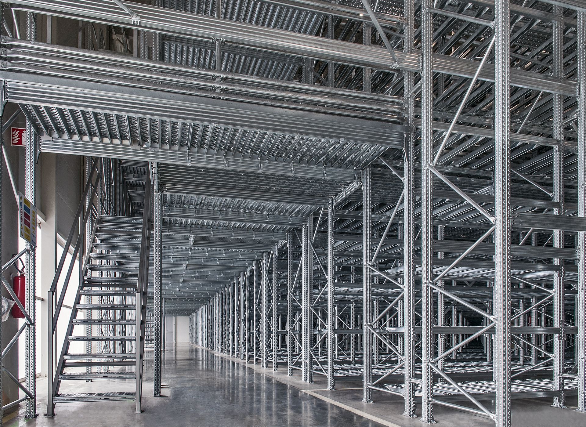 Soppalco modulare per logistica e stoccaggio
